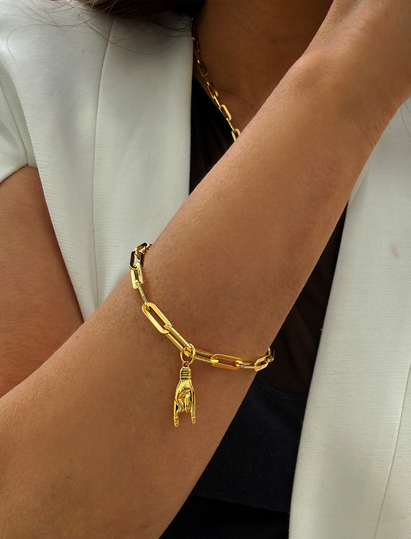 ITALIAN HAND Charm Medium Paperclip Link Chain Bracelet