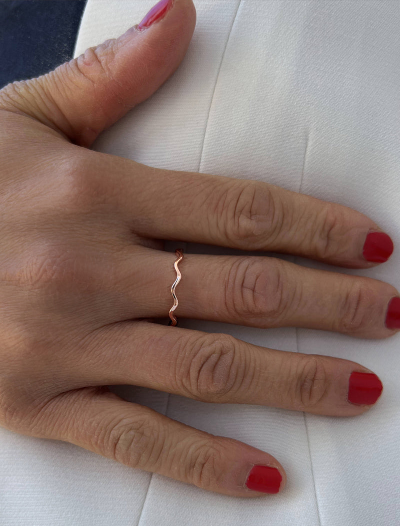 RAMEN NOODLE Thin Wavy Stacking Ring