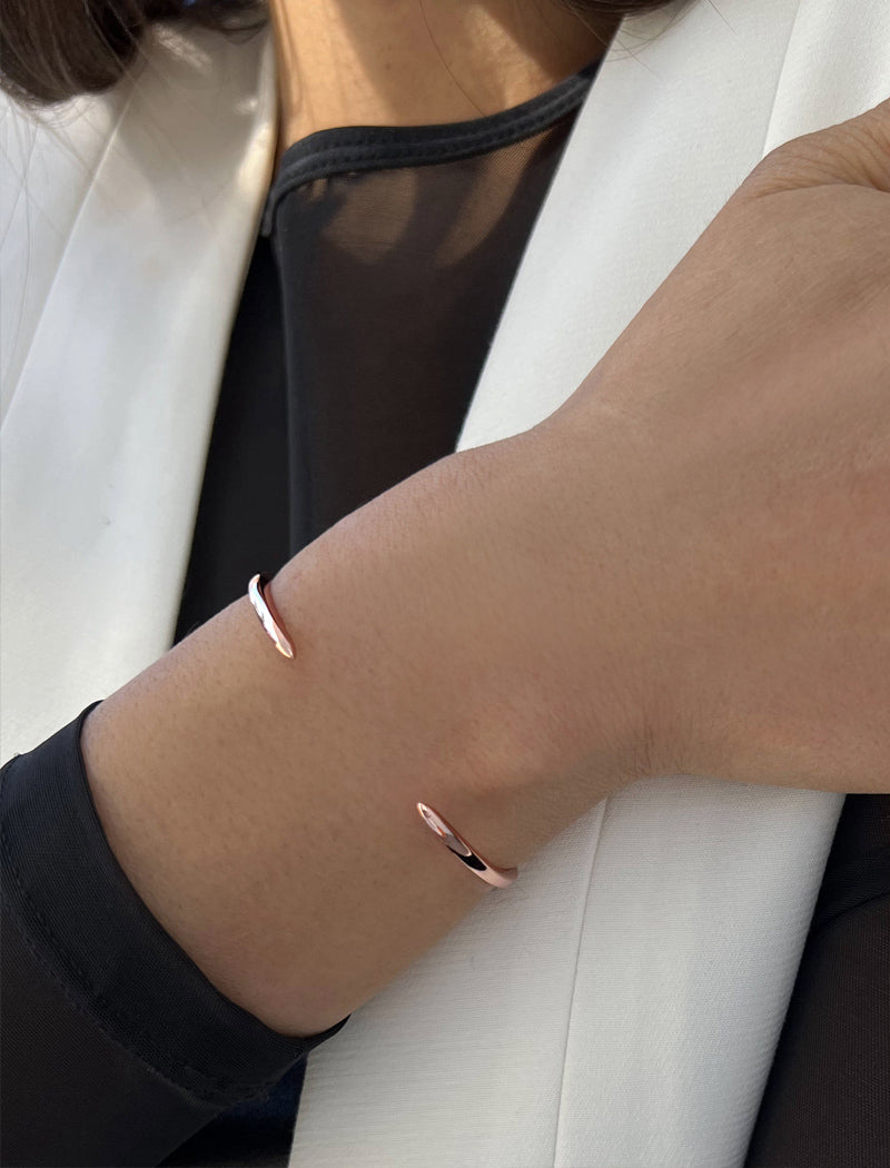 SUCCESS 2-Way Convertible Stacking Cuff Bracelet
